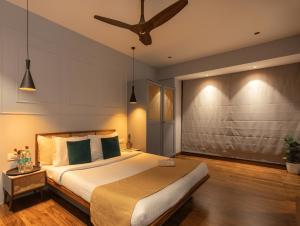 Seven Sands I Oak Wood I Pvt Pool - 2 BHK Duplex