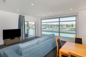 2bd Apartment with Marina Views - Wainui Farm