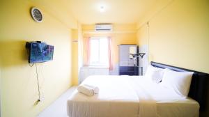 Simple Studio at Menara Rungkut Apartment By Travelio