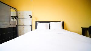 Simple Studio at Menara Rungkut Apartment By Travelio