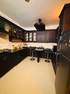 LUXUS INN JA - Starlight Rooms