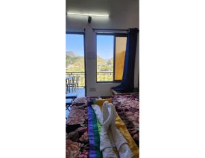 Monal Cafe and Homestay, Suwakholi