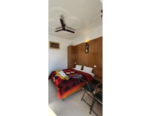 Monal Cafe and Homestay, Suwakholi