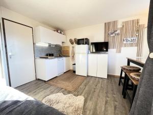 Résidence Les Adrelles - STUDIO DE CHARME VUE MONT CHARVIN MAE-4781