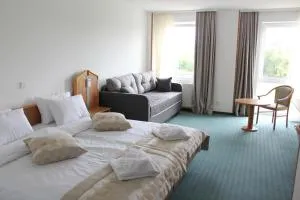 贝斯苏哥弗斯特酒店 - 库斯吉门