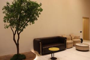 The Long D Hotel Surat Airport Rd