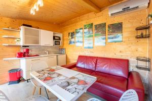 Maisons de vacances Le Chalet Houda et spa en option : photos des chambres