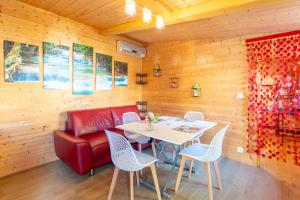 Maisons de vacances Le Chalet Houda et spa en option : photos des chambres