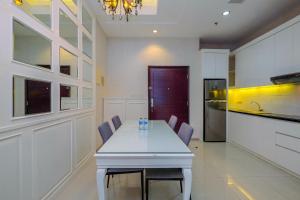 Elegant and Comfy 2BR Apartment at Casa Grande Residence By Travelio