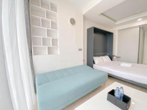 Luxurious Studio at Art Deco Apartment By Travelio