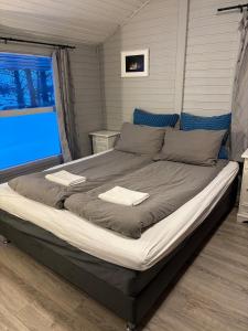 Forest Cabin #11 in Hvolsvöllur, with outside jacuzzi! - Self check-in