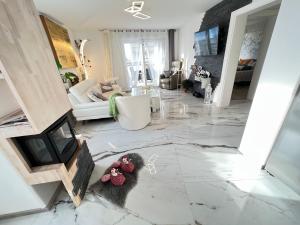 Fabulous Lakeside Family Apartment | 4 Rooms