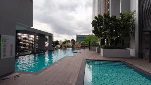 Skytrees Serviced Apartment Aeon Bukit Indah with TV box-B22