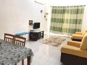 MJ Homestay Bintong - 玻璃市港口