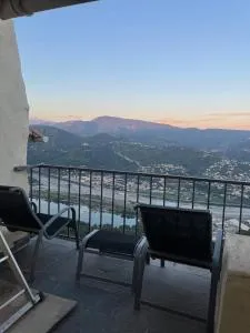 Charmant duplex vue sur montagne - Bouyon