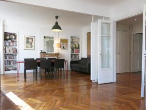 Charme Vaugirard Procession CityCosy