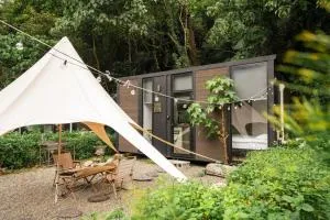 Lanka 1 by Tiny Away - La-fu-lang-she