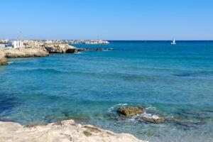 Sunny Haven Villa In Torre Lapillo