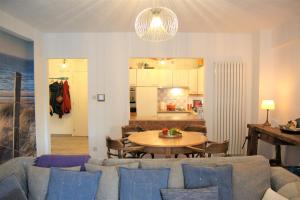 Cosy gezellig app met aparte gastenkamer op 30meter van strand privé garage