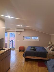 Rožu ielas namiņš