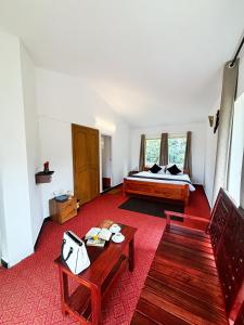 Earth songs by Green leaves - 10 kms from kotagiri