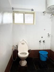 Earth songs by Green leaves - 10 kms from kotagiri