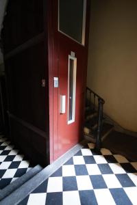 Central Lovely Attic