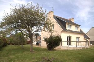Maison à 500m de la mer et à 100m des commerces à TREGASTEL - Réf 20