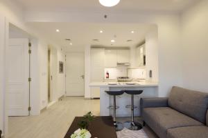 Livbnb-Modern 1BR Oasis with Stunning Terrace, JVC