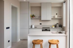 Rooftop Jacuzzi & City View Split Apartment