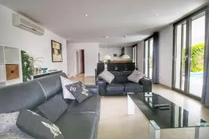 Villa Marluki, 4 bedrooms, pool and terraces - Port d'Addaia