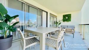 Sunset - Luxury Property - Pool - Garden - 500m Beach