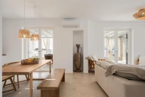 Villa Dia, Just 50m from Mikri Vigla Beach, Naxos