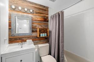 Laurentian Retreat with Views of Mont-Tremblant