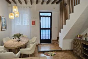 LovelyLoft Trafalgar