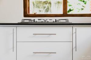 PLUSH Homes Hikkaduwa, 1 bedroom AC apartment