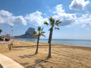 Apartamento con bonitas vistas al mar en la playa Arenal