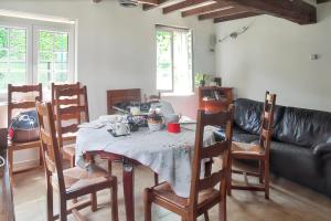 Maisons de vacances Maison rustique charmante a Sassetot-le-Mauconduit, jardin. : photos des chambres