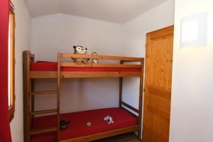 Chalets Charmant chalet de montagne en bord de piste : photos des chambres
