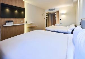 Hotels B&B HOTEL Deauville-Touques : photos des chambres