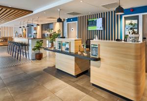Hotels B&B HOTEL Deauville-Touques : photos des chambres