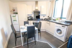 2 Bedroom Flat-Free Parking
