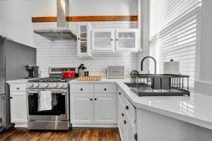 Charming Home Steps from Louisville Best Spots