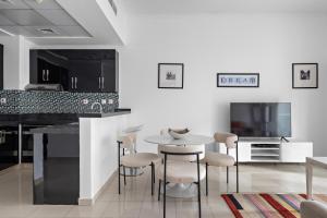 1BR Botanica Dubai Marina