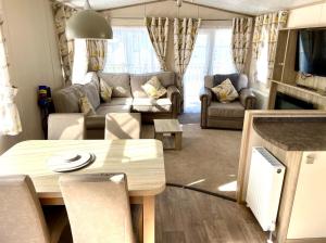 Platinium Standard Luxury and Modern Static Caravan at Clarach Bay