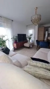 Entre Paris et Disney Chambre pour femme exclusivement - Шампіньї-сюр-Марн