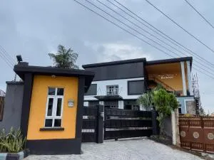 The Crib Hotels - Оверри