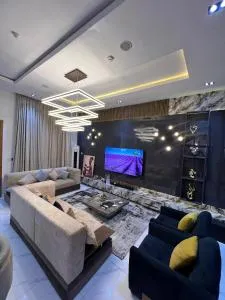 Majoy Apartment - Ikota