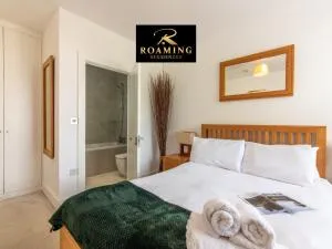 Sleeps 6 - Central - Free Secure Parking - 2 Bath - 亨利昂泰晤士