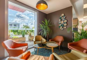Hotels B&B HOTEL CHARTRES Oceane : photos des chambres